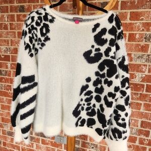Vince Camuto Black and White Patterned Sweater